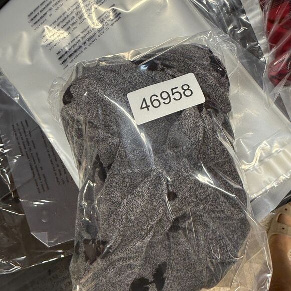 Liz Claiborne Shirt Women M Medium Gray Floral Button Up Collared Long Sleeve - Picture 6 of 6